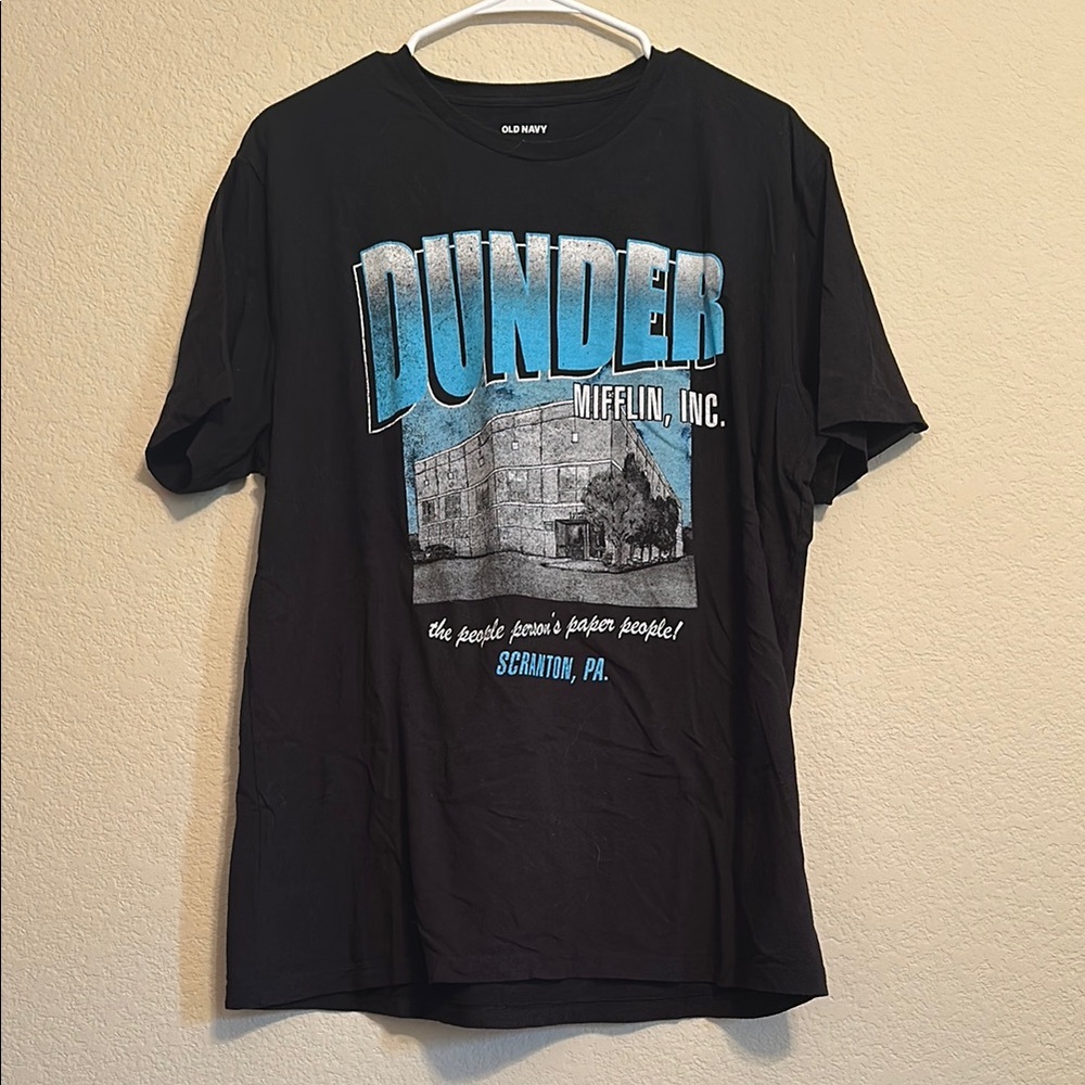 Old Navy Black Short Sleeve Graphic Tee